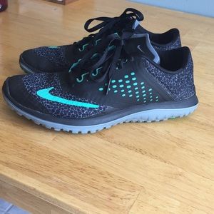 Women’s Nike shoes